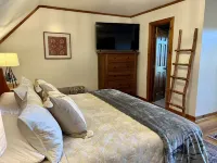Views - Updated Cabin on Walnut Mountain- Pet Friendly Hotels in Gilmer County