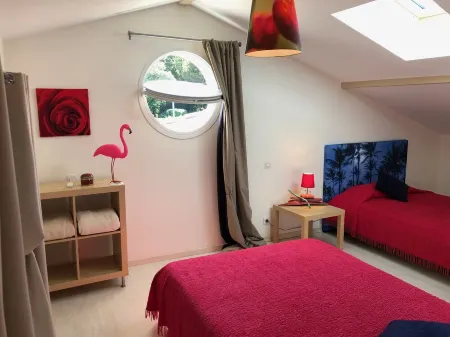 HOUSE ECUREUIL, 90 m2 Family, Friends, Sportsmen, ALL WITHOUT DISTURBANCE, SEA, LAKE, VILLAGE