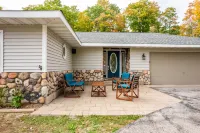 Birch House-Family friendly home with shared beach