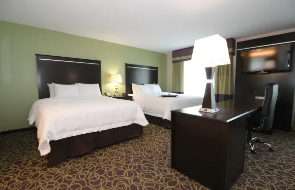 桑達斯基/米蘭歡朋酒店及套房