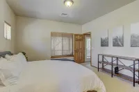 Bison Ridge 4 BR, 4BA Cabin with National Forest access and views! - balcón