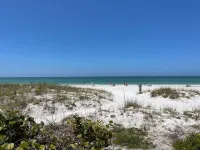 Gulf-Side Beach House - Tiki Bar · Direct Beach Access · No Roads to Cross - Bãi biển
