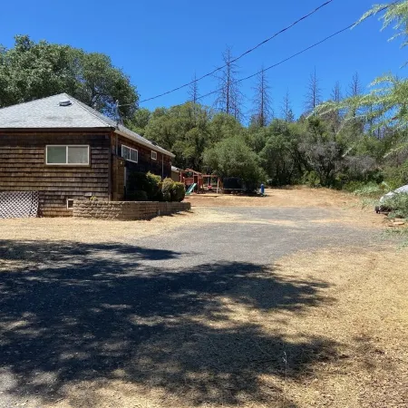 Lakeview 4 Acres-Zipline, Playfort near Waterfalls, Hiking, Fishing