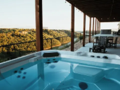 New! Luxury Lakeview Cabin: Lazy River, Theater, Game Rm, Sleeps 20+, Hot Tub Hotels in Pine B Township