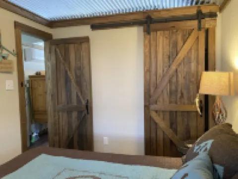 Country Escape - Live to be Wild