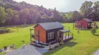 Catty's Lil Honey/New Romantic & Cozy/ Hot tub/ Fire pit/ Wifi 트로터 블러프 TVA 스몰 와일드 에어리어 주변 호텔