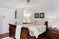 Cozy Cabin in the Wintergreen Retreat Collection of Fine Homes