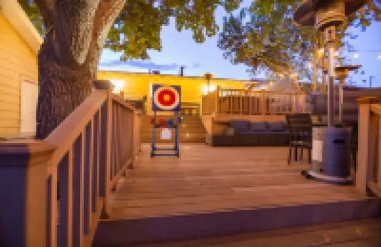 Centrally located, huge shaded patio with hot tub! Entire place to yourself!