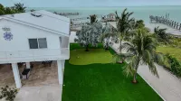 Beautiful Ocean Front Beach House in Islamorada. Hotels near Founders Park Soccer Fields