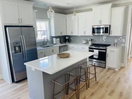 BRAND NEW GAMEDAY HOUSE in STARKVILLE! 3-Bedrooms/2 BA, 2-miles to campus!