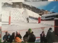 MERIBEL-MOTTARET Apartment Ski in ski out 1800m balcony south mountain view