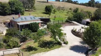 Beautifully renovated country cottage located near Mclaren Vale's best wineries Hotels in Clarendon
