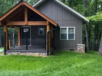 Merlot-Newly Constructed 2 bedroom Cottages at Jones von Drehle Hotels in Traphill