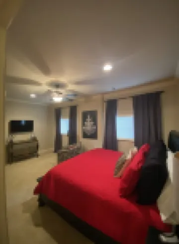 Oxford Condo-Minutes from Campus and Square