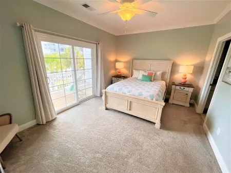 Bright, cheery, well appointed 3BR, 3.5B Townhome