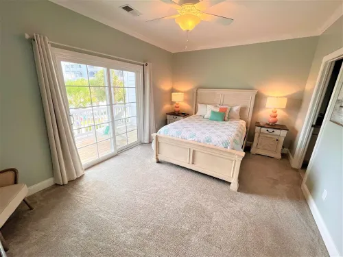 Bright, cheery, well appointed 3BR, 3.5B Townhome