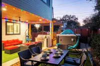 LUXE Spacious Downtown Retreat; SwimSpa; BBQ&FreeParking; Steps2 Moody&UT&6th St