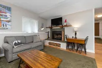 Wintergreen Condo -Steps to Ski and restaurants