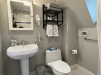 Ushmila's Nest - Private suite with 2 rooms & Bathroom.