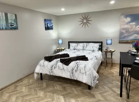 Gorgeous Private Studio in heart of Kettering Отели в г. Кеттеринг