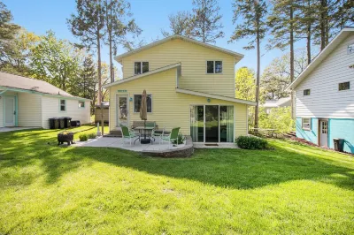 Schooner and Whoop-Ti-Do Cottages: Private Beach on Silver Lake! Hotels near Silver Lake State Park