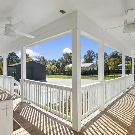 Hargrove House - Charming and Dreamy Retreat on 4 acres in Leiper's Fork