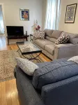 Comfy & Convenient Suburban Oasis
