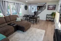 Modern and Convenient Waukesha 3BR home with 2 King Beds