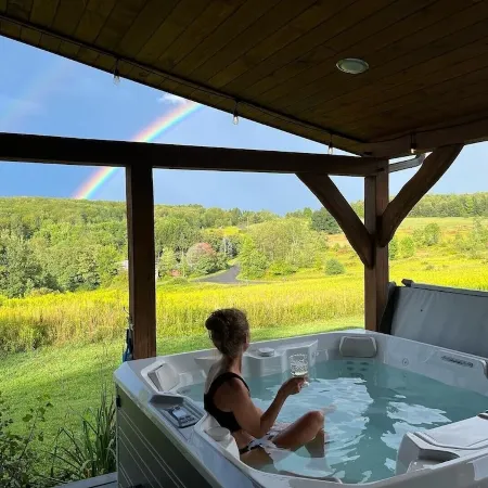 Custom Finger Lakes home near Ithaca with hot tub