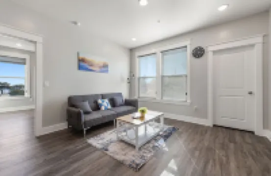 Beach View 1 Bed Apt.