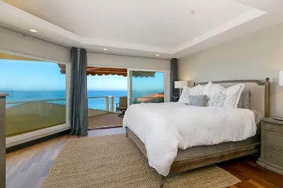 OCEANFRONT! 2 Suites + 1bdrm&ba! BEACH HOUZ! Hotel dekat Grandview Surf Beach