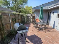 Rental only 3/4 of a mile from A&M. Comes w/free football game day parking pass.