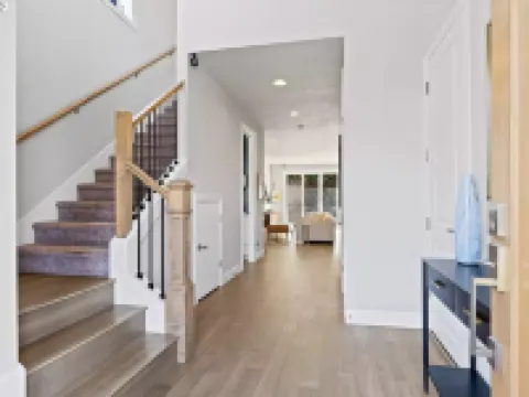 Upscale and quiet new home in Lake Oswego with amazing Patio