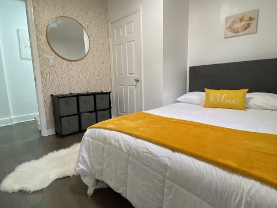 Modern Comfort 1BR- 30 Minutes to Manhattan