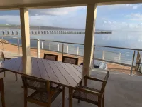 Beachside & Jetty View Apartment 1 (Admiral Apartment)