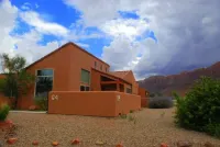 NEW LISTING!- RED RIM ROOST @ Rim Village,Minutes to Arches. Quiet. Great Views