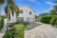 Naples Oasis - Heated Pool, Pizza Oven, Fire Pit & Near Vanderbilt Beach