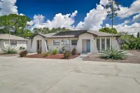 Cozy Getaway with pool and minutes to the beach!!!