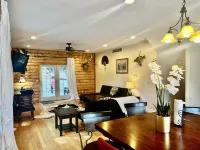 Scenic View Lodge- w/ Hot Tub & Pool Hotels in Allamakee County