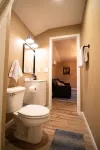 Cozy Cottage on 4 Acres - Homestays