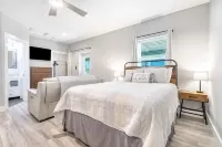 Johns Pass Studio 3  Fisherman's Cove & Cottages Studio 3