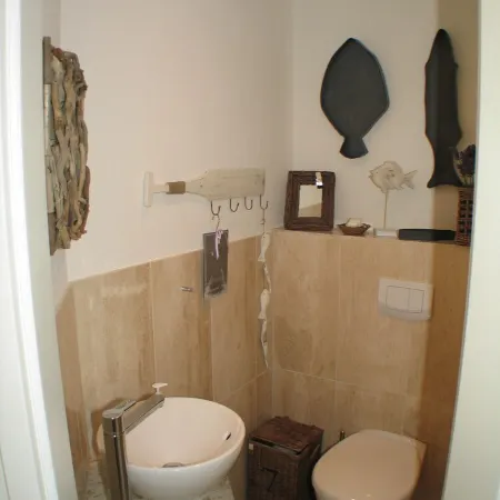 Exclusive apartment with garden and fireplace near the beach