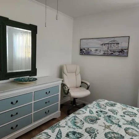 Cute coastal cottage close to beach and downtown nightlife. Hotels in Stuart