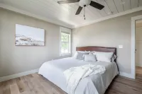 Winnipesaukee Lakefront Getaway with Private Dock