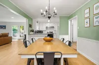 Katie's Place-Newly Renovated-Workspace-Pet Friendly-Family Games