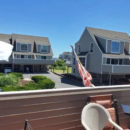 3 bedroom, 2.5 bath unit - Ocean, bay and pool all in a day!