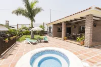 Private villa with heated pool and hot tub in Nerja (Malaga)