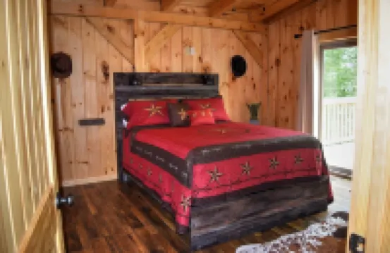 ACE HIGH Cabin- RRG- Hot Tub