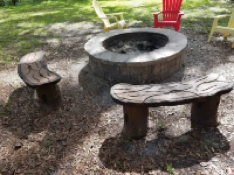 Suwannee River Retreat Hotels in Dixie County