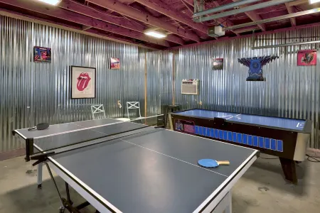 Waterfront Dog-Friendly Lake Home, Cozy Decks and Wood Stove